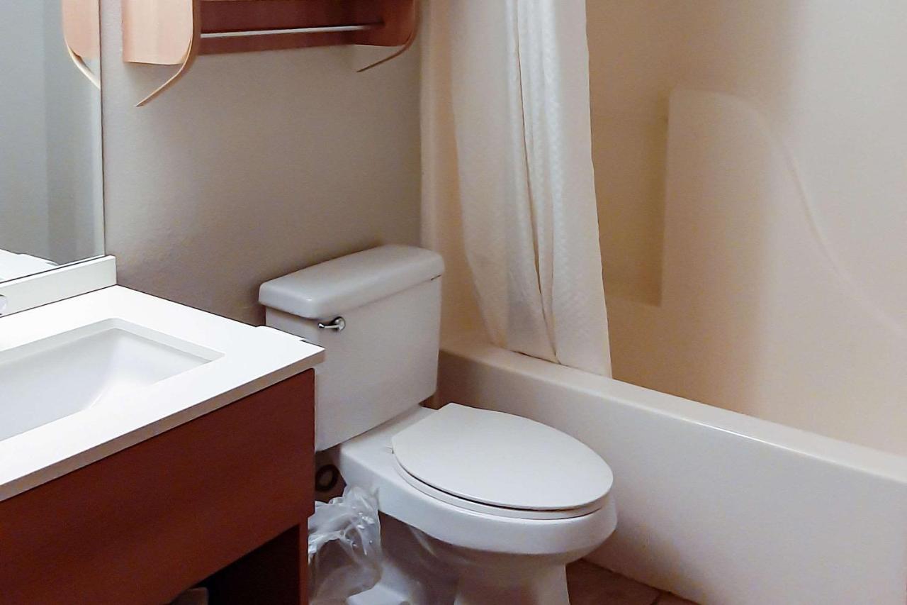 Starkville Inn & Suites Kültér fotó